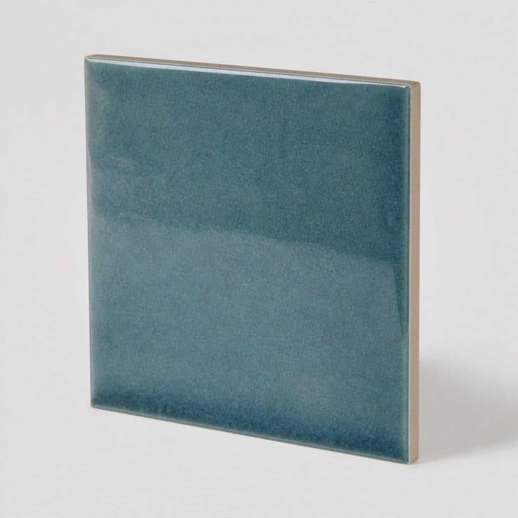 Faience salle de bain bleu, vue de face